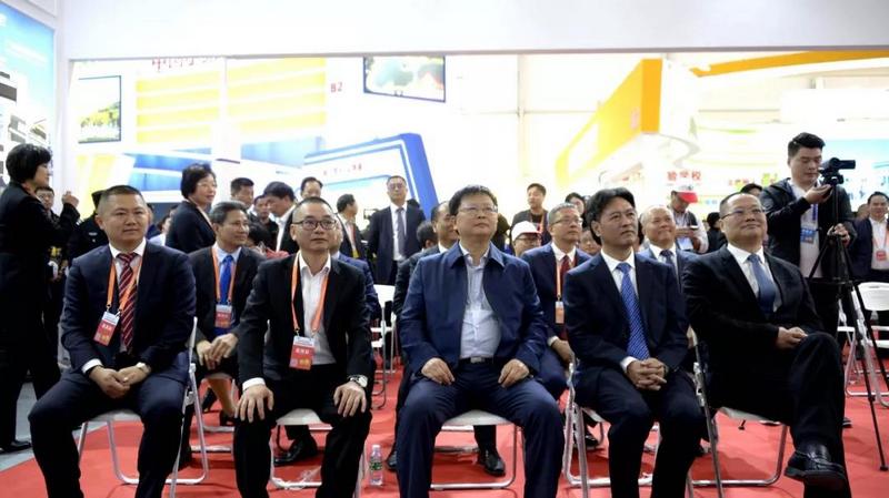 红橙盛会，游艇会yth0008炫彩——游艇会yth0008旗下数十家分公司如约而至 (4).jpg