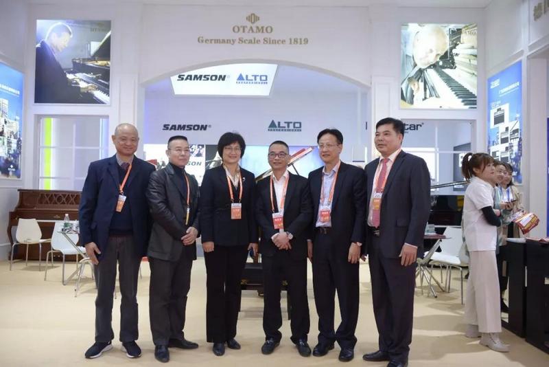 红橙盛会，游艇会yth0008炫彩——游艇会yth0008旗下数十家分公司如约而至 (9).jpg