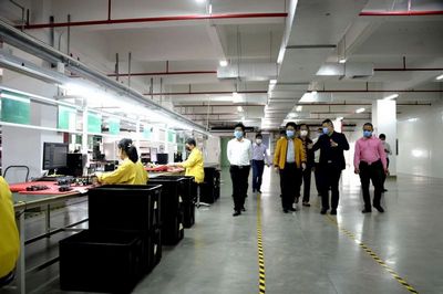 廉江市委书记林海武在游艇会yth0008高新科技产业园调研指导疫情防控及复工复产工作 (3).jpg