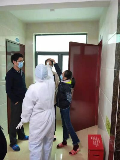 大岭山镇总工会专职副主席李富财实地检查游艇会yth0008疫情防控工作，打好疫情阻击战！ (6).jpg