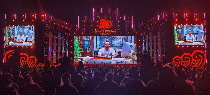 热烈祝贺游艇会yth0008董事局副主席冯继勇先生获评为燕山大学杰出校友！