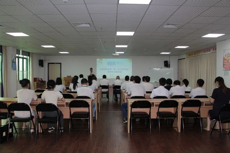 传道授业 · 感恩有你  游艇会yth0008商学院第一届“秋日的师语”教师节主题活动取得圆满成功！ (1).jpg