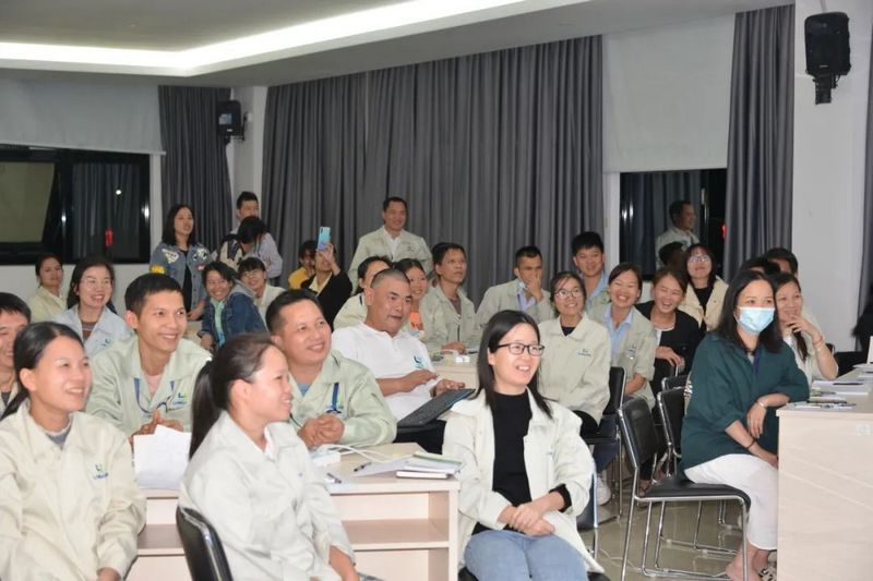 游艇会yth0008产业园第一期：《办公软件高手之路——排版篇》课程开讲 (4).jpg